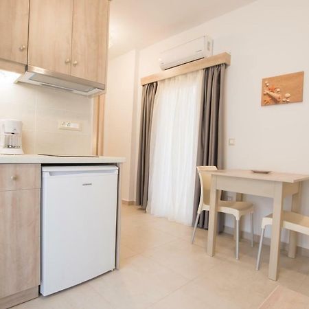Porfyris Studios And Apartments Karpathos Town  Exterior photo